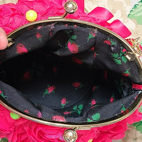 ๐ง Hold my CUPCAKE & watch THiS! Betsey Johnson kitsch kawaii cute clutch purse! - Picture 13 of 16